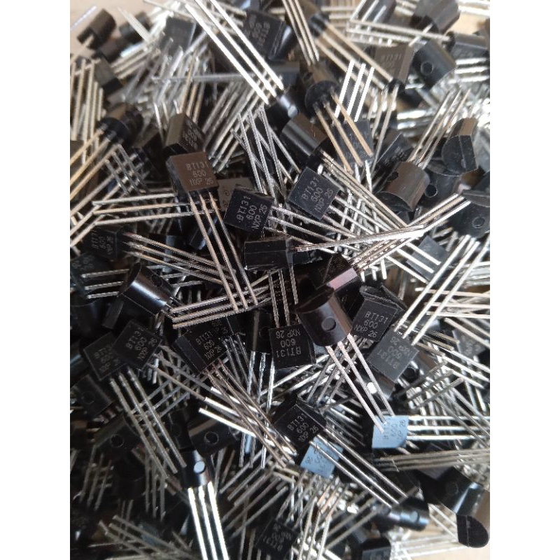 IC TRANSISTOR BT131 bt131 bt 131