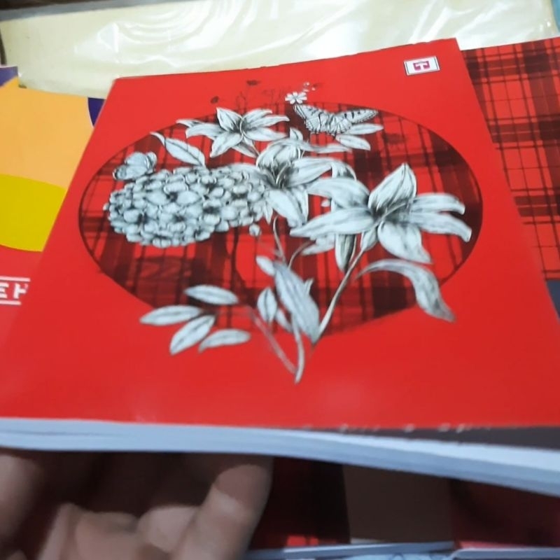 

1 Pcs Buku Tulis Tiara 100 Lembar