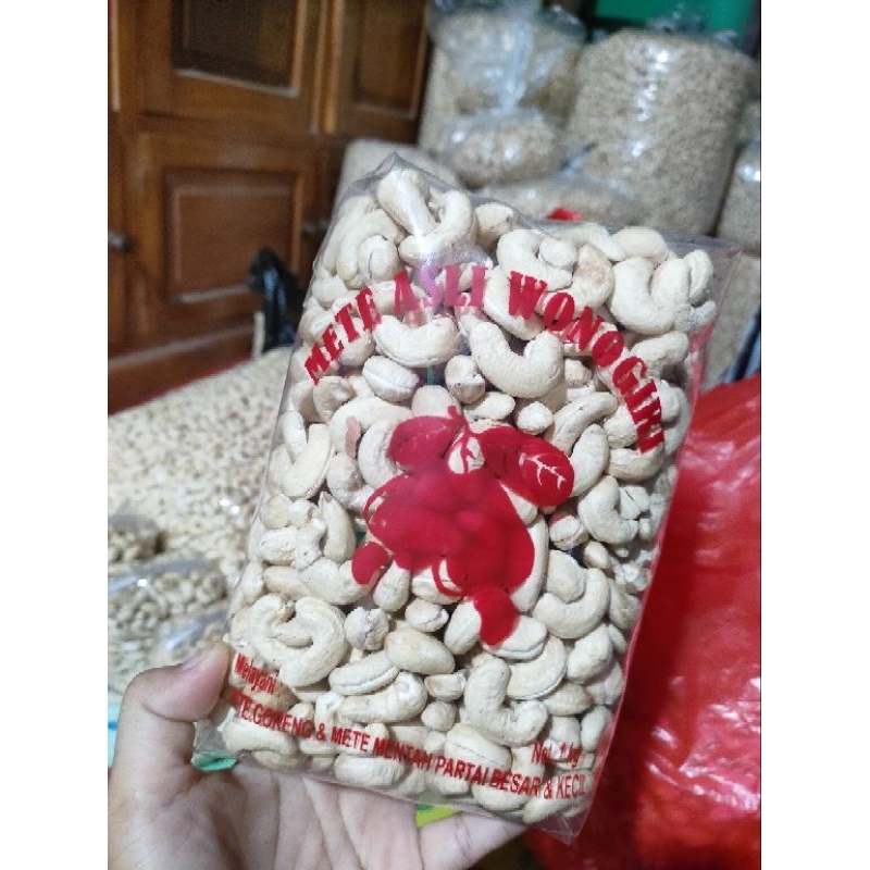 

kacang mete mentah super