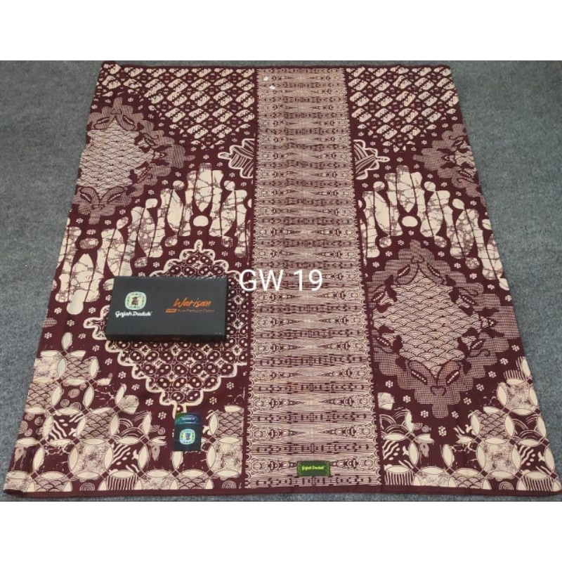 Sarung GAJAH DUDUK Warisan PPC