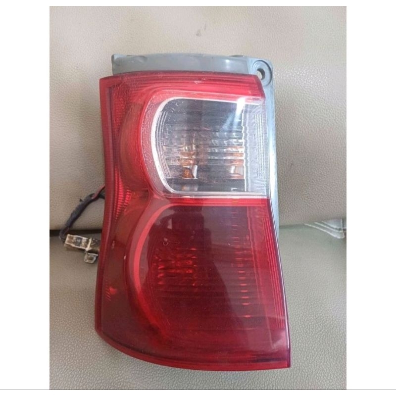 stoplamp lampu belakang luxio lampu rem luxio ( original copotan mobil )