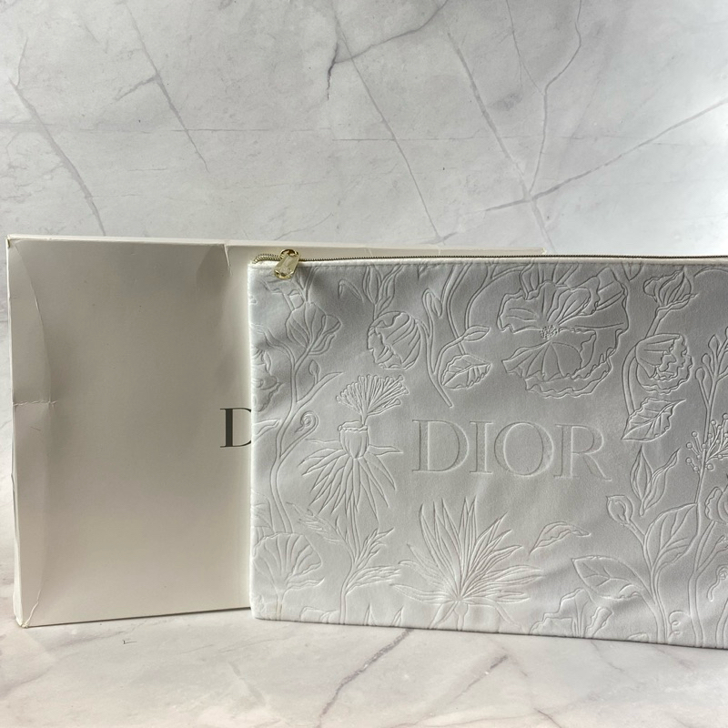 CHRISTIAN DIOR VVIP GIFT POUCH — MAKEUP BAG COSMETIC TAS