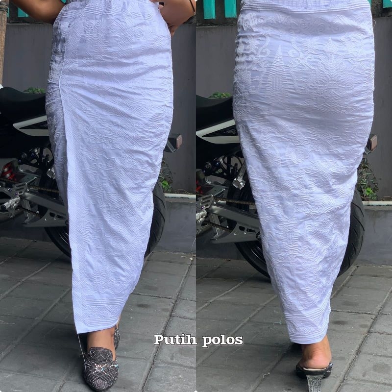 KAMEN JADI SONGKET / KAMEN JADI WANITA BALI