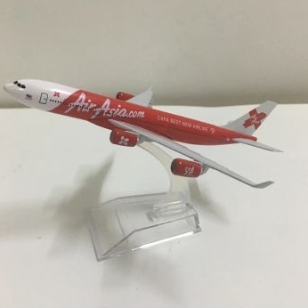 Miniatur Diecast Pesawat AirAsia A340 Bahannya Dari Besi 16 Senti Tidak Ada Roda