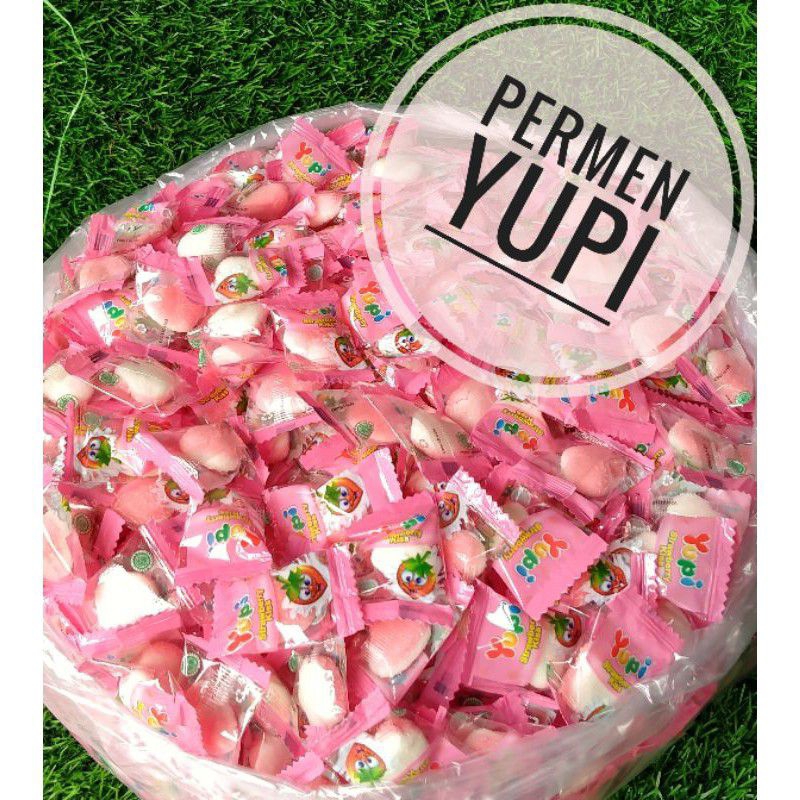 

yupi strawberry kiss, mango kiss, Fruity puff ukuran 1 kg