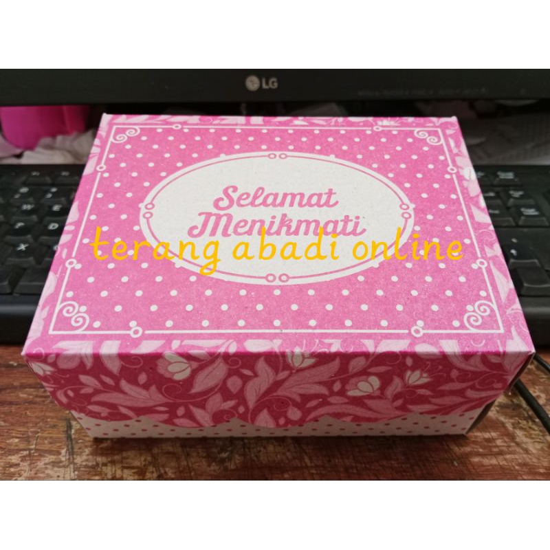 

Dos Kue Cukup untuk Aqua Gelas ARKC 14x10.5x7 cm / Dos snack hajatan / Dos kue murah / Dos jajan hajatan