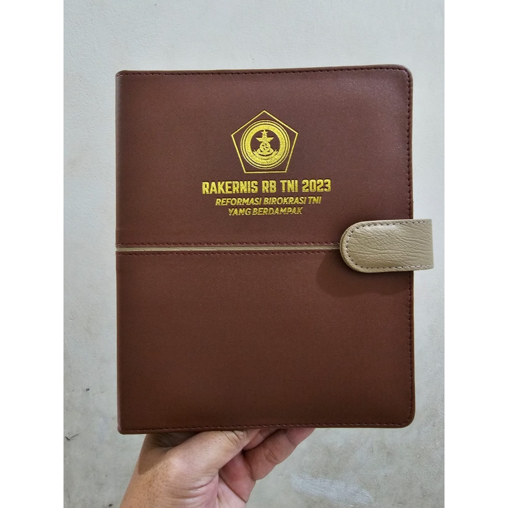 

Binder Embos Logo Gold/Silver/Buta ukuran A6, A5, B5