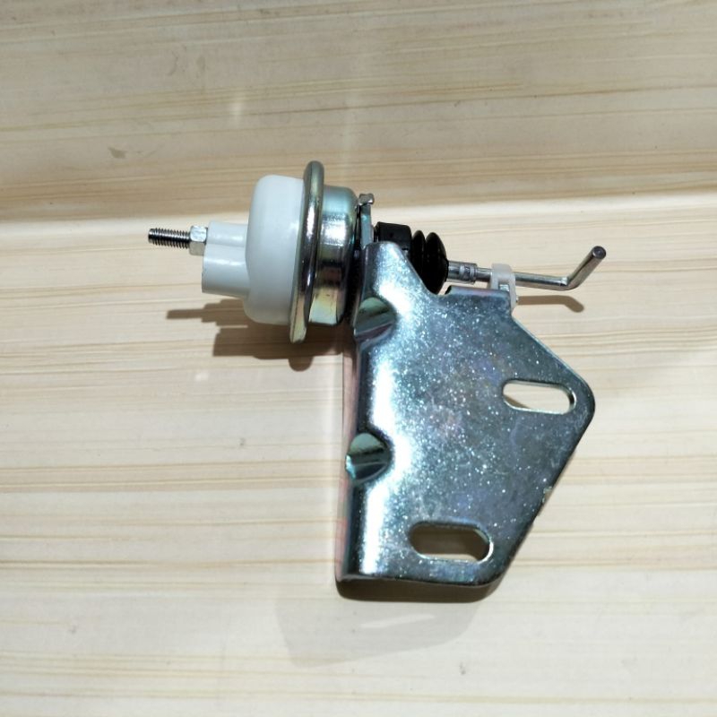 Vacum Vakum Ac Idle Up Actuator Asm Isuzu Panther 2.5 Kotak