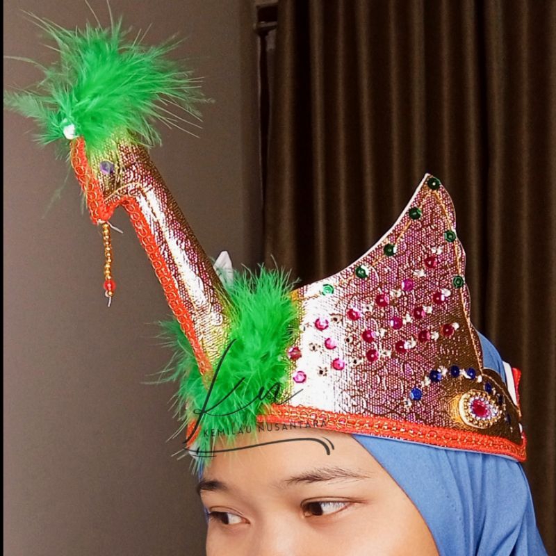 MAHKOTA BURUNG/MAHKOTA PLASMEN/MAHKOTA EMAS/BURUNG DADALI/MAHKOTA MERAK/MAHKOTA TARI ANAK ANAK/MAHKO