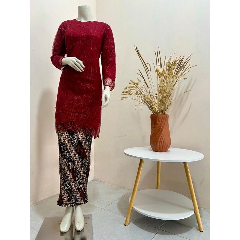 ATASAN KEBAYA TUNIK TILE/KEBAYA TILE/KEBAYA MEWAH/KEBAYA KONDANGAN