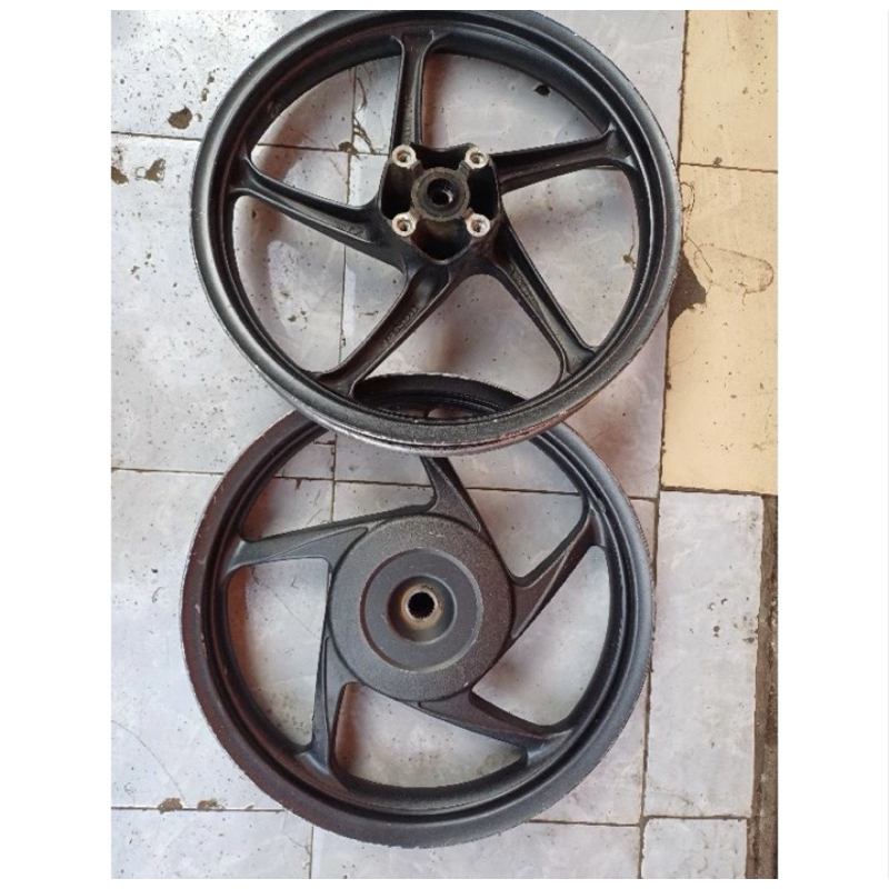 Velg Veleg Resing Beat Karbu, Vario Karbu,Beat Fi Spacy fi karbu Original Copotan Motor