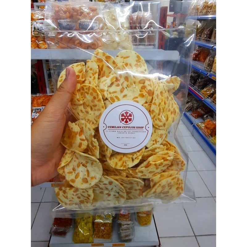 

Keripik Tempe Sagu 200g / keripik Tempe Enak / Gurih dan renyah