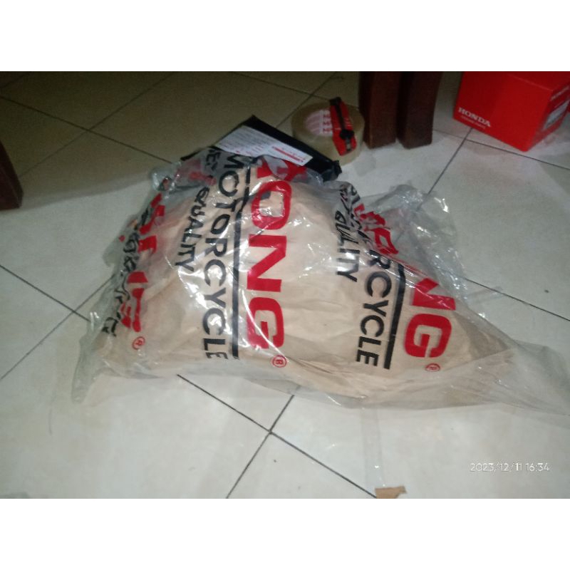 slebor spakbor belakang Astrea grand merk strong