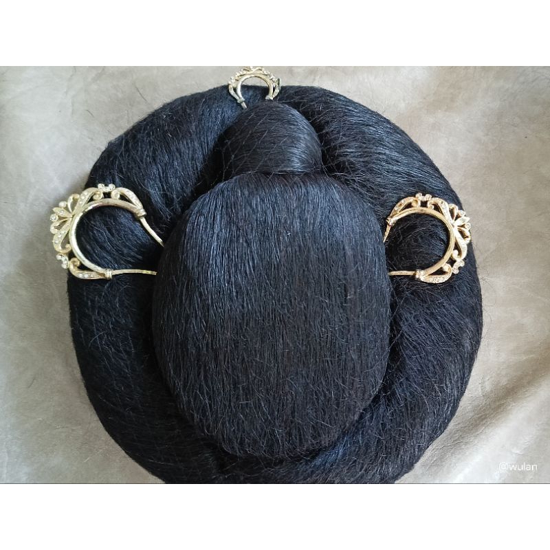 sanggul jawa klasik + hiasan