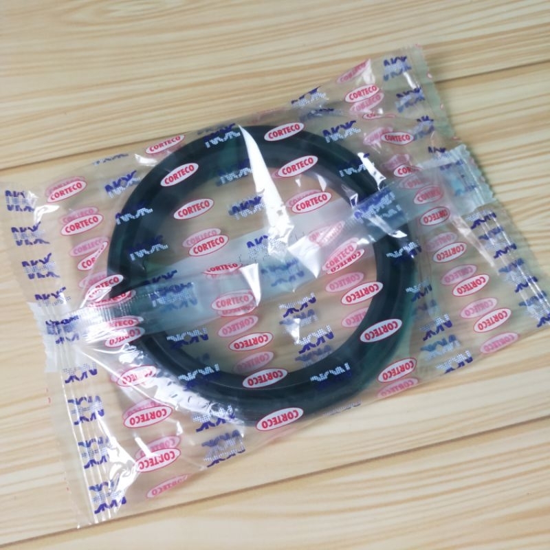 Oil seal askruk belakang crankshaft isuzu panther 2.3 NOK Original