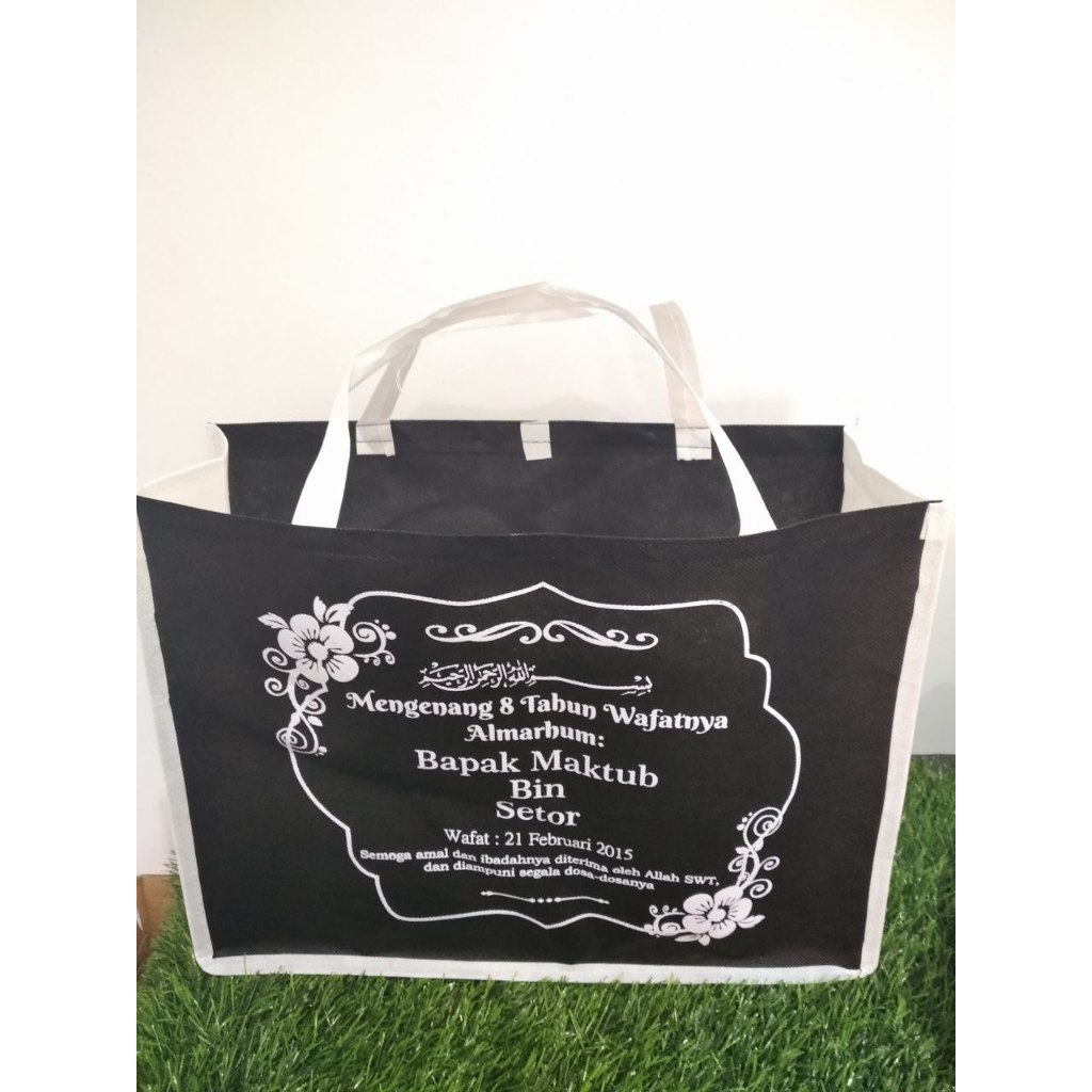 

tas lebaran/promosi costum ukuran p.40 l.13 t.30