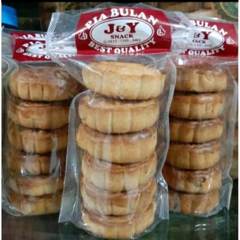 

KUE PIA BULAN ISI KACANG HIJAU ISI 6 PCS BERAT 300 GRAM