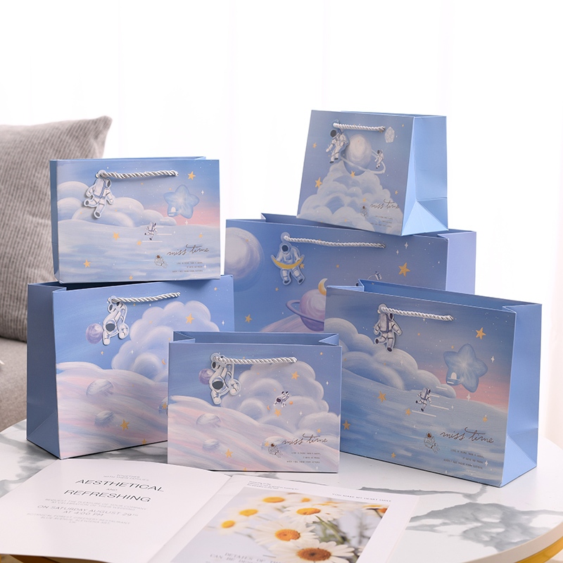 

Paper Bag Astronot | Goodie Bag | Tas Souvenir | Tas Ulang Tahun