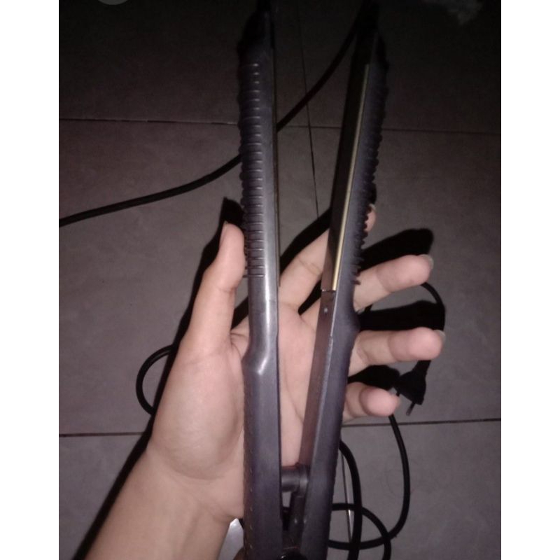 Catokan Rambut Amara