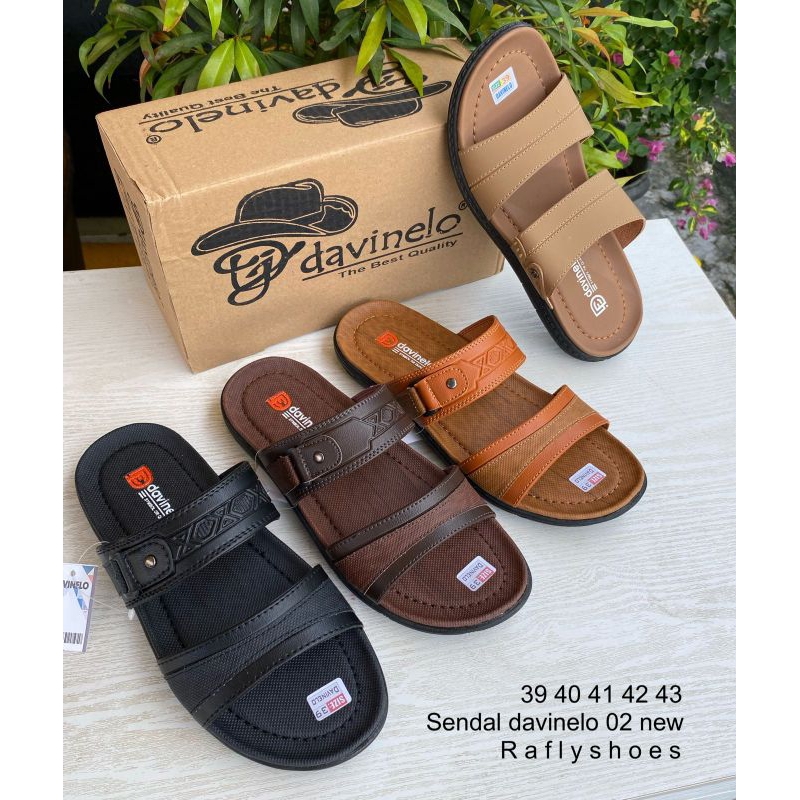 Sandal slip on cowok