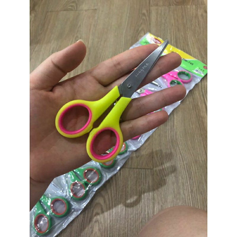

Gunting Scissors Lady Pop Kecil
