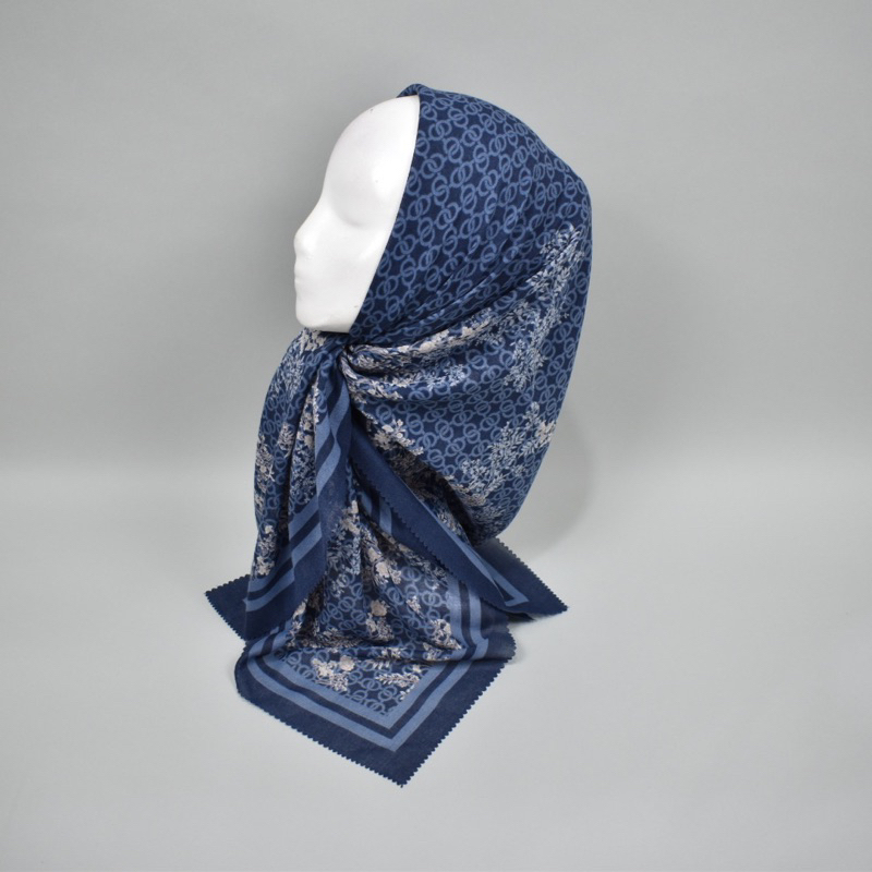 Hijab Segi Empat Motif Lasercut