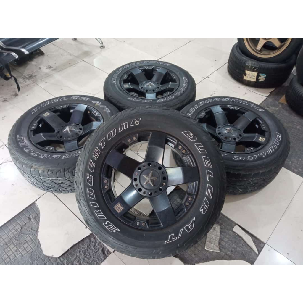 Velg murah bekasan fortuner ring 17 plus ban 265 65 17 a/t type rockstar