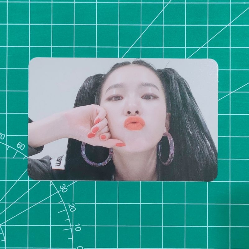 RED VELVET SEULGI "THE REVE FESTIVAL : DAY 1" OFFICIAL PHOTOCARD