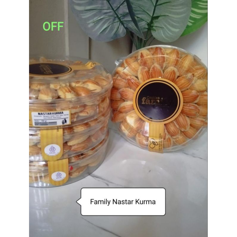 

Family Cookies Single 1 ( Nastar Kurma, Roti Garut, Flake Cookies, Nastar Kacang Hijau, Leker Holand, Chicken floas, Nastar Chocochese, Choco nauget, Donat)