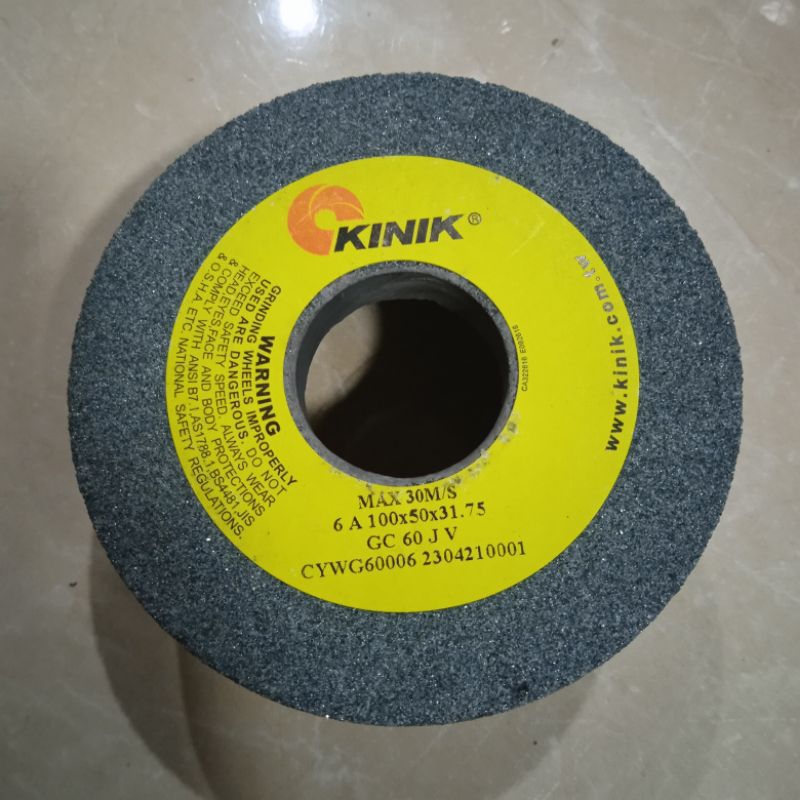 Gerinda Batu Duduk 4 Inch 100x50x31.75 Grit 60 KINIK
