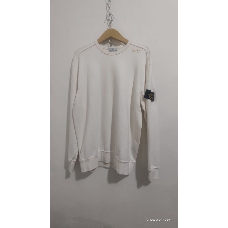 Crewneck Stone Island Putih