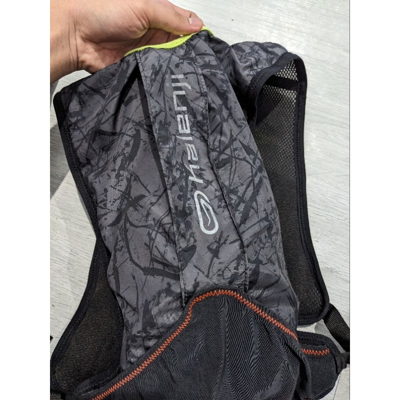 kalenji vest 5L
