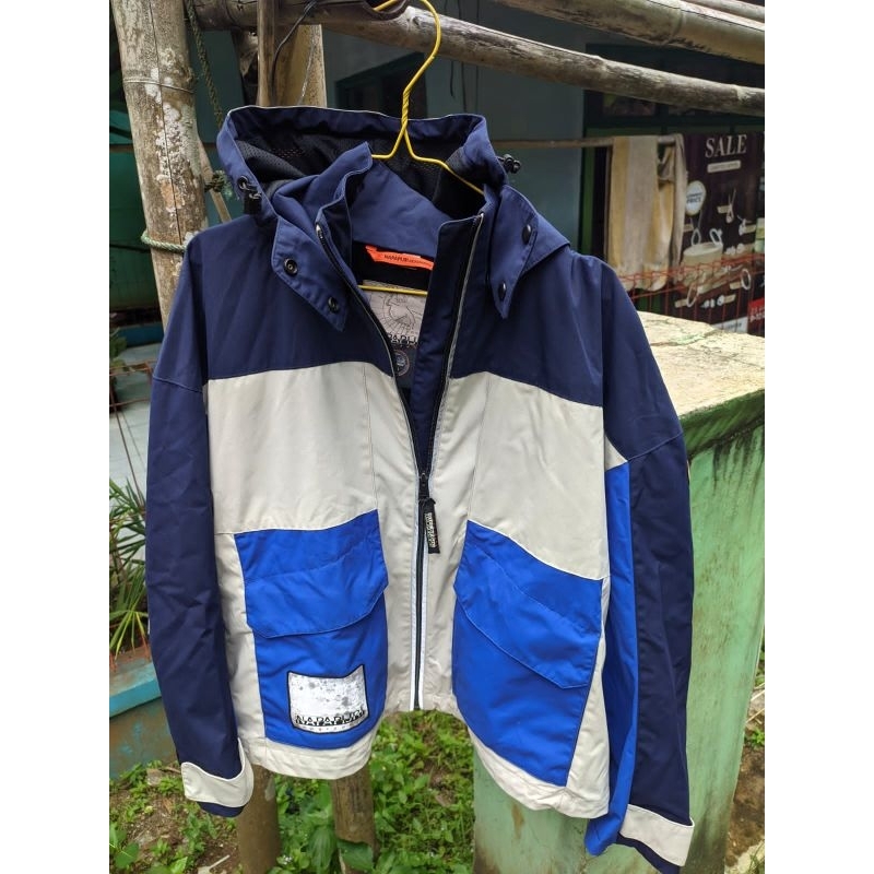 napapijri geographic