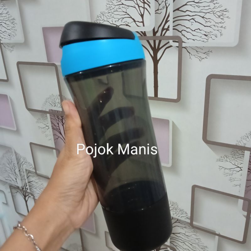 Botol minum extreme 600ml tupperware hitam tutup fliptop