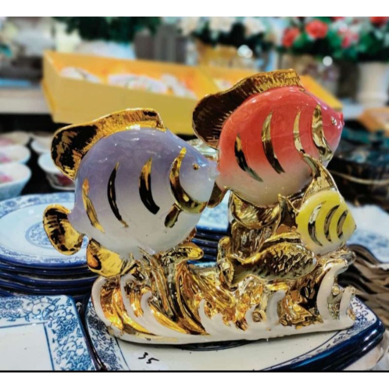 pajangan keramik ikan hias / pajangan lemari kaca / keramik hias import