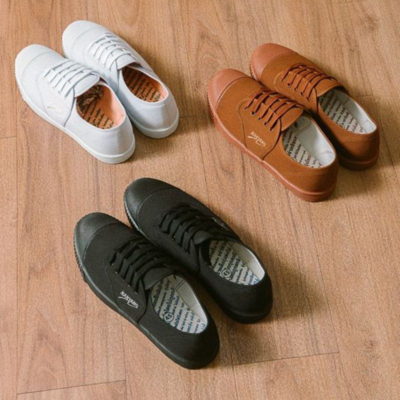 Sepatu sepak takraw/Nanyang original