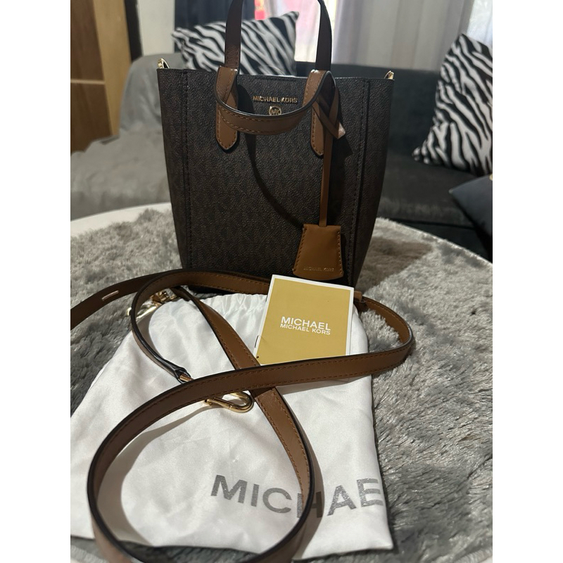 Prlvd mk sinclair tote xs ,masih mulus jarang dipake. AUTHENTIC 100% ori