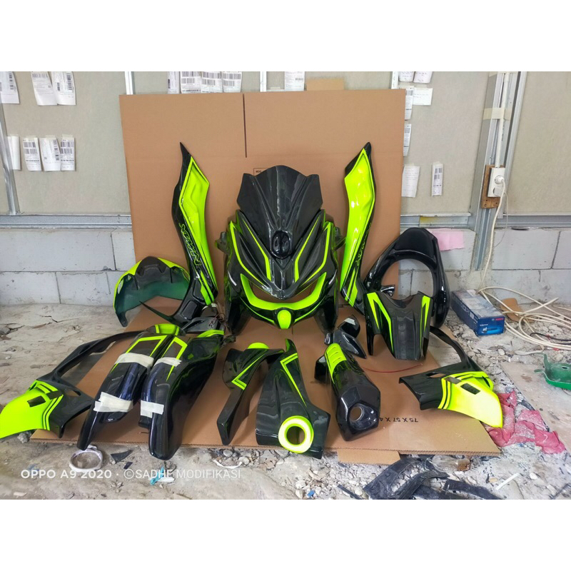 FULL BODY CUSTOM PREDATOR NMAX OLD HITAM LIST HIJAU STABILO