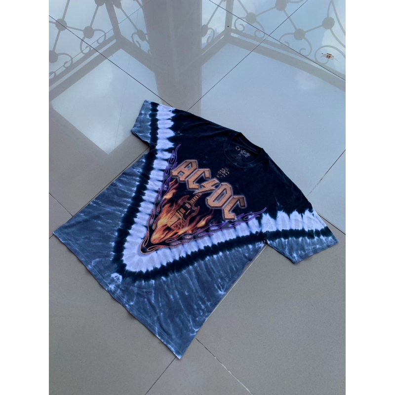 Liquid blue acdc vintage tag print