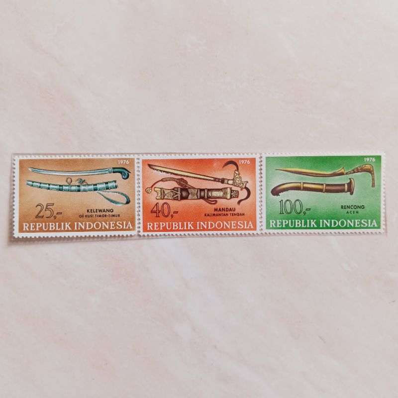 

(AC) Perangko Indonesia 1976 Kebudayaan Indonesia Set Lengkap 3 pcs Mint