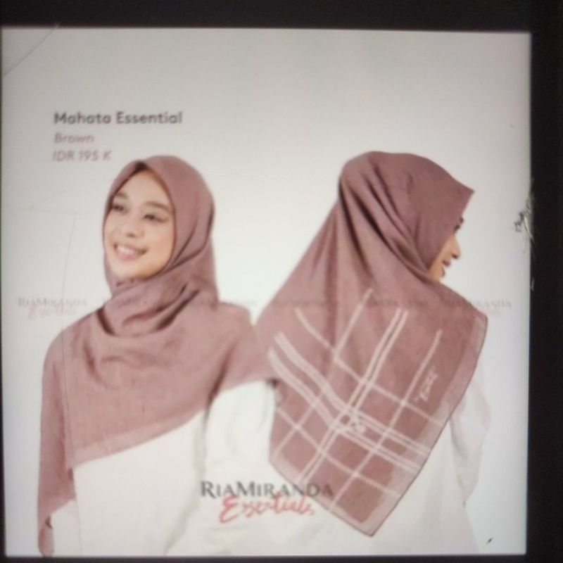 Mahata Essential Scarf Ria Miranda