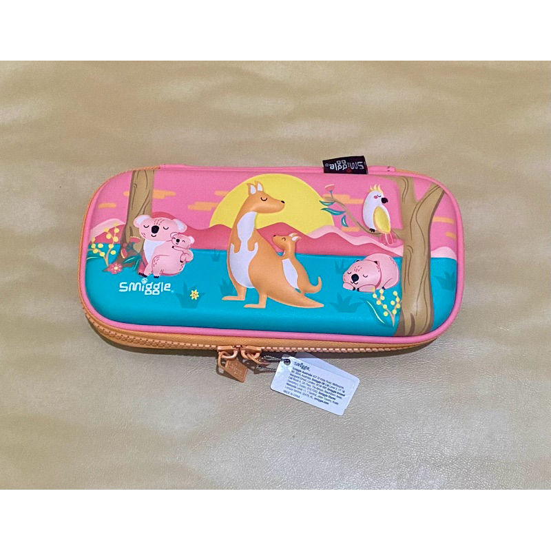 

Smiggle Original Mission Hardtop Pencil Case Pink