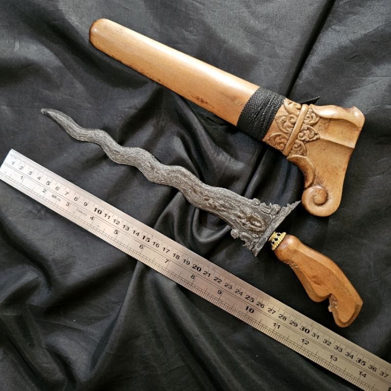 Keris Patrem Omyang Jimbe Luk 9