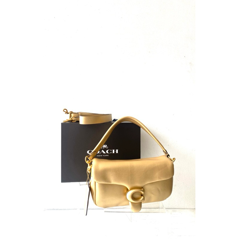 COC TABBY PILLOW GOLD 26 FO