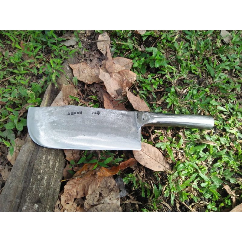 Pisau cincang daging dan tulang sapi/kambing.