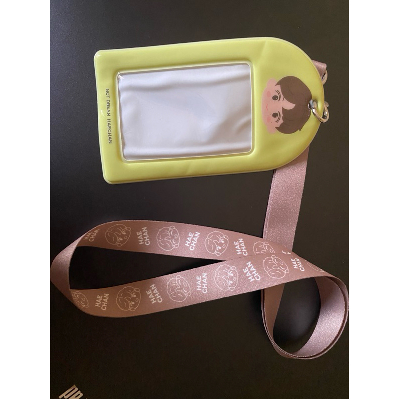 haechan everland id card holder