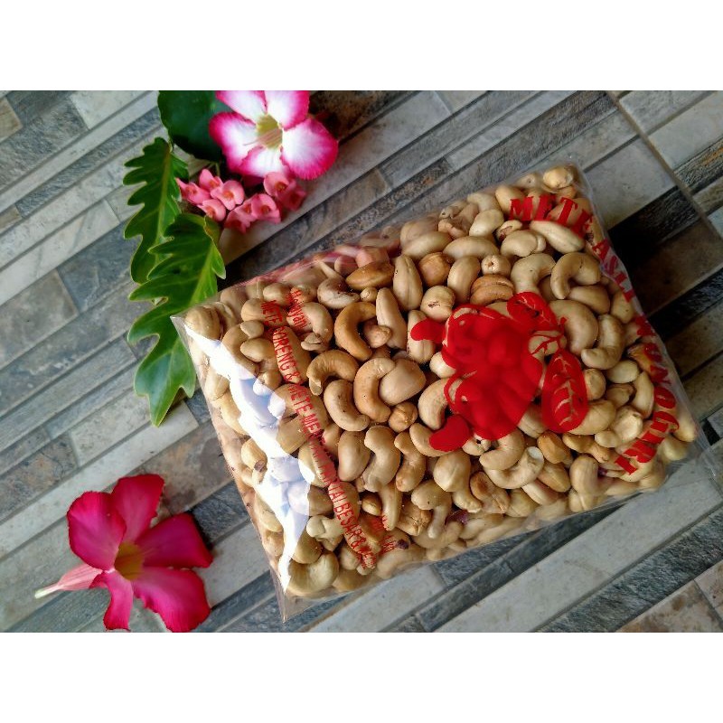 

1 KG KACANG METE WONOGIRI SUPER FRESH OVEN