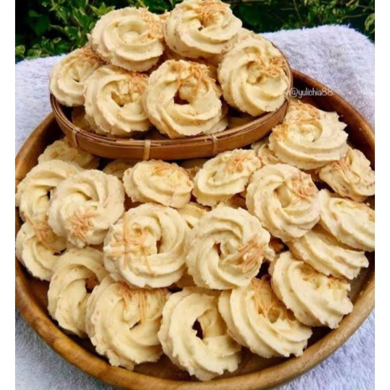 

kue kering lebaran sagu keju , enak,manis gurih keju ngeprul