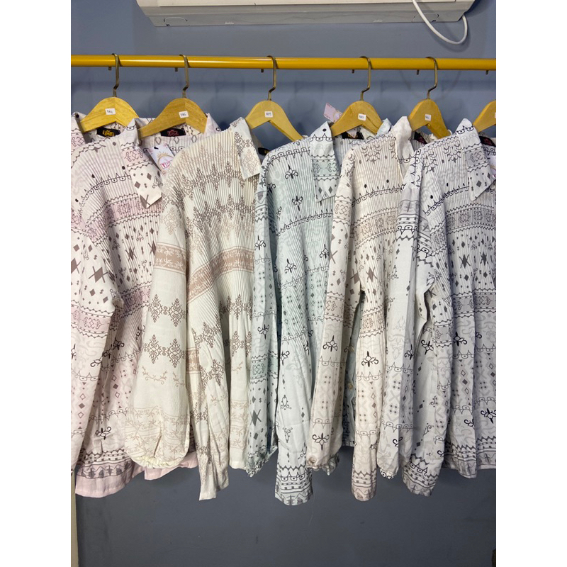 Kemeja Meijiwang Plisket Etnik