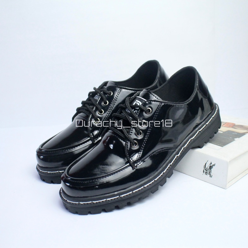 SEPATU FORMAL DOCMART PRIA (GARA) / SEPATU DOCMART PRIA TALI ORIGINAL